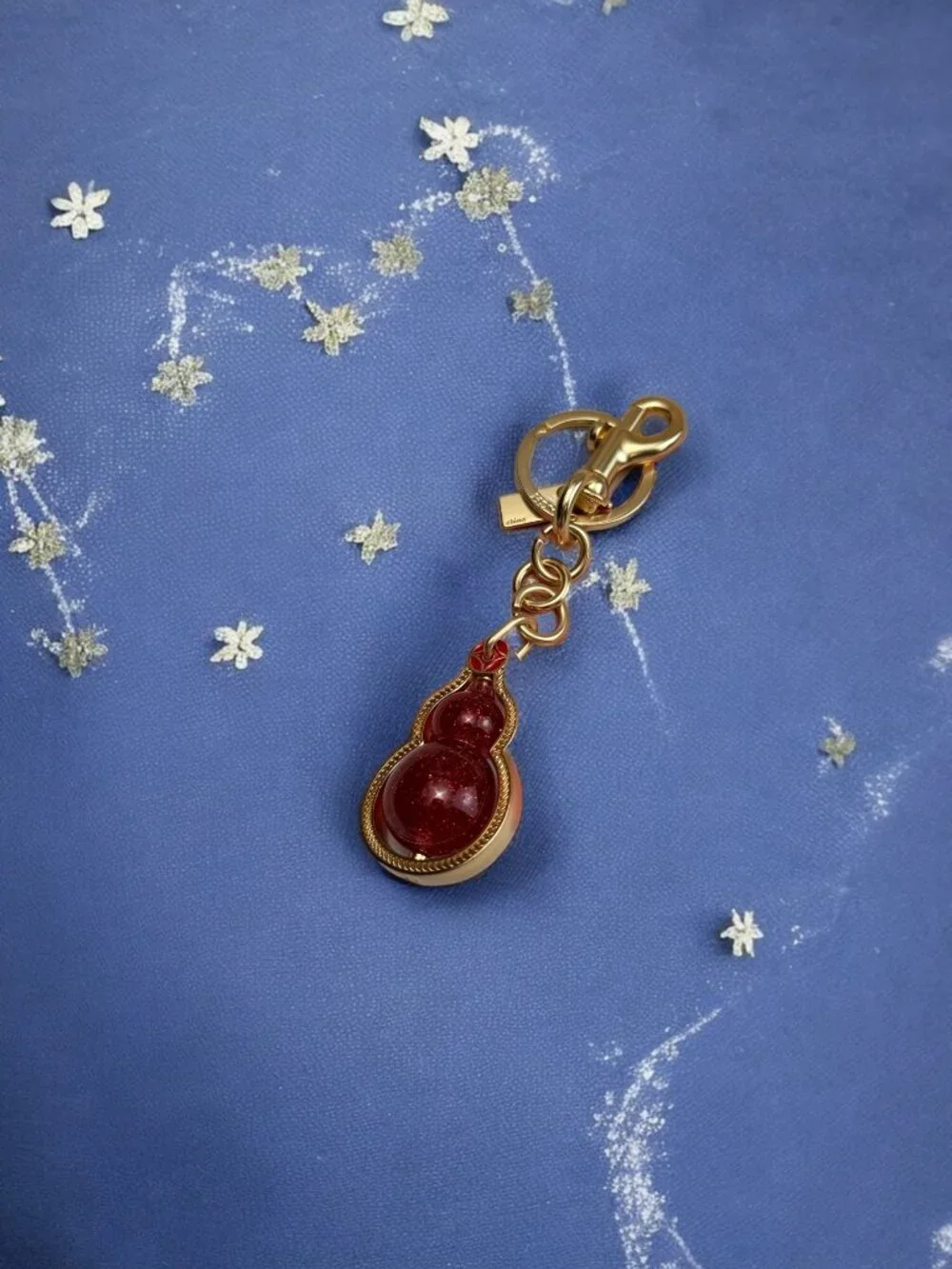 🌸Coach Elegant Red and Gold Keychain
